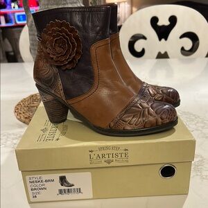 Springstep “L’Artiste” ankle boots NWB size 38
